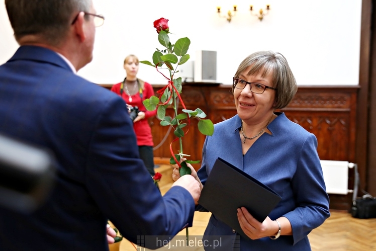 Starosta wręczył nagrody nauczycielom