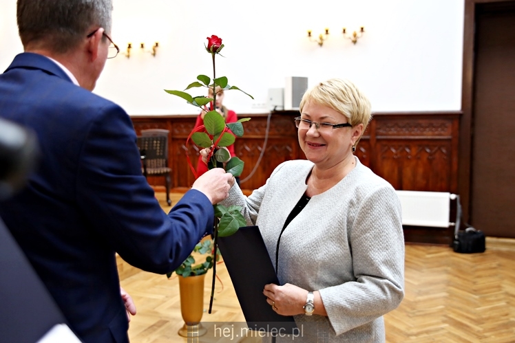 Starosta wręczył nagrody nauczycielom