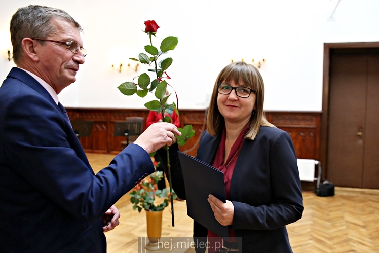 Starosta wręczył nagrody nauczycielom