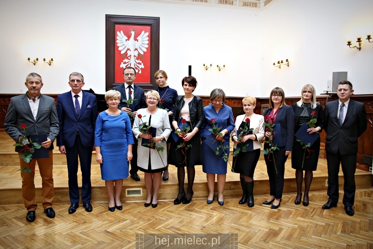 Starosta wręczył nagrody nauczycielom