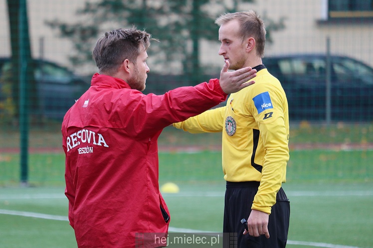 Pucharowe emocje w Mielcu. Mecz rozstrzygnęły rzuty karne