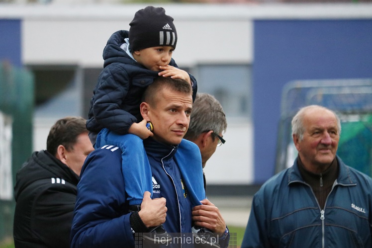 Pucharowe emocje w Mielcu. Mecz rozstrzygnęły rzuty karne