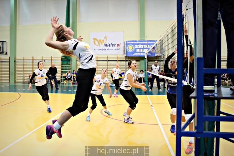 II liga siatkówki: UKS SZÓSTKA MIELEC - UKS MOSiR JASŁO 3:0