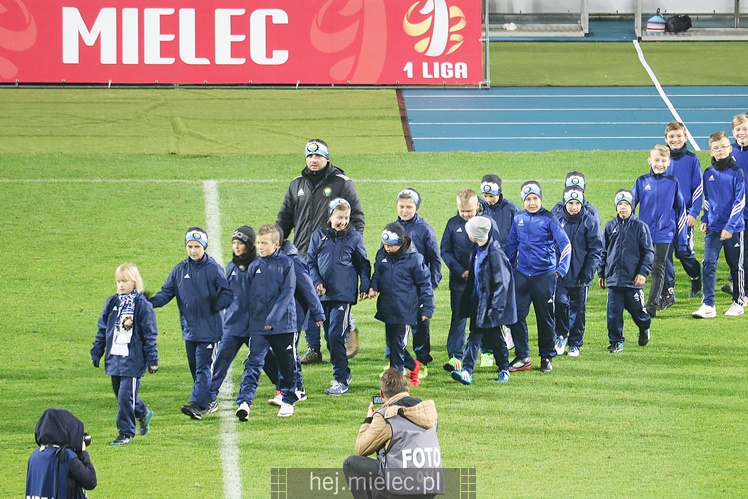 Drużyny Akademii Piłkarskiej FKS Stal Mielec zaprezentowały się kibicom