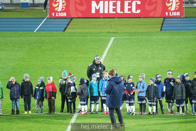 Drużyny Akademii Piłkarskiej FKS Stal Mielec zaprezentowały się kibicom