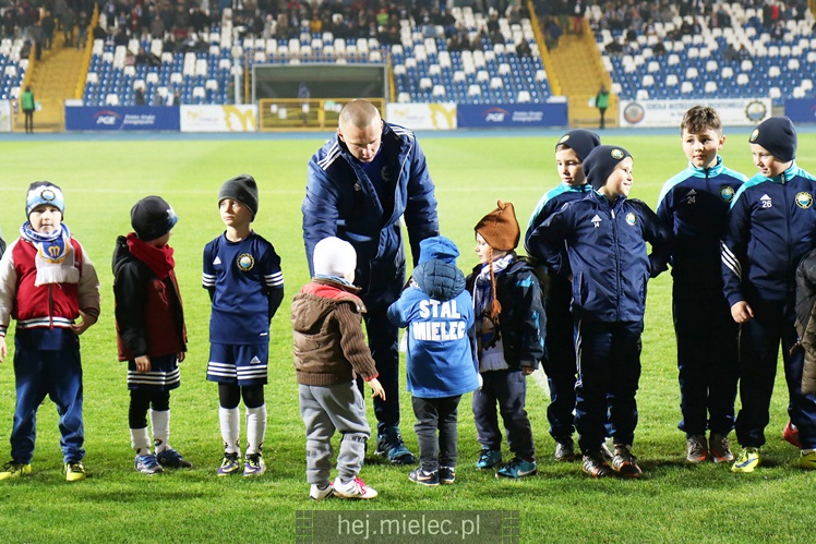 Drużyny Akademii Piłkarskiej FKS Stal Mielec zaprezentowały się kibicom