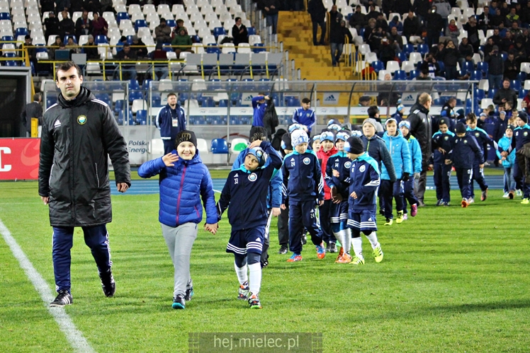 Drużyny Akademii Piłkarskiej FKS Stal Mielec zaprezentowały się kibicom