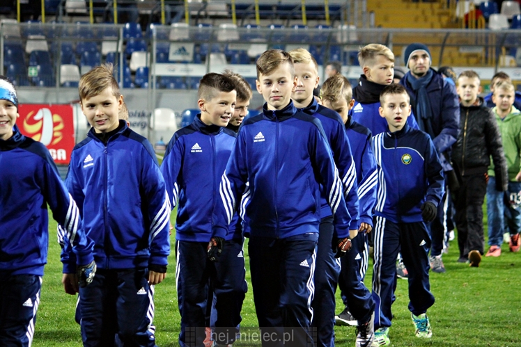 Drużyny Akademii Piłkarskiej FKS Stal Mielec zaprezentowały się kibicom