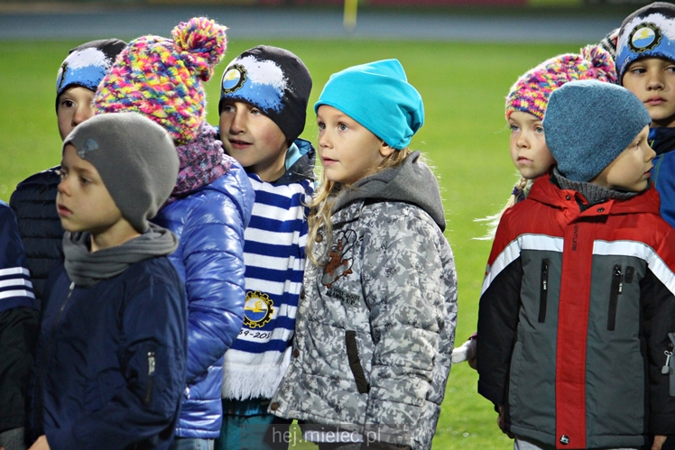 Drużyny Akademii Piłkarskiej FKS Stal Mielec zaprezentowały się kibicom