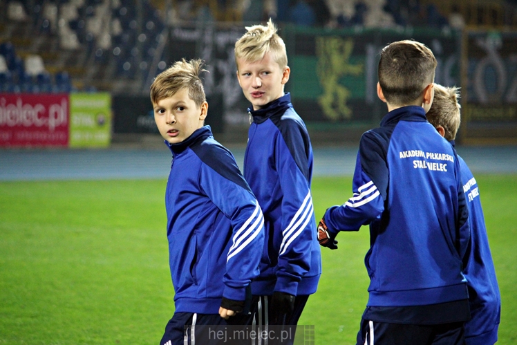 Drużyny Akademii Piłkarskiej FKS Stal Mielec zaprezentowały się kibicom