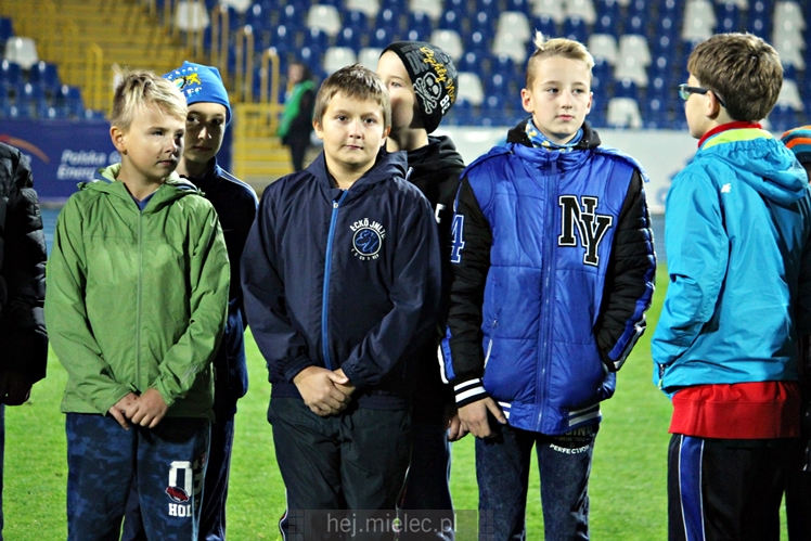 Drużyny Akademii Piłkarskiej FKS Stal Mielec zaprezentowały się kibicom
