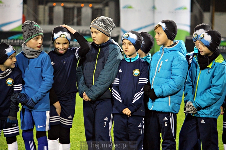 Drużyny Akademii Piłkarskiej FKS Stal Mielec zaprezentowały się kibicom