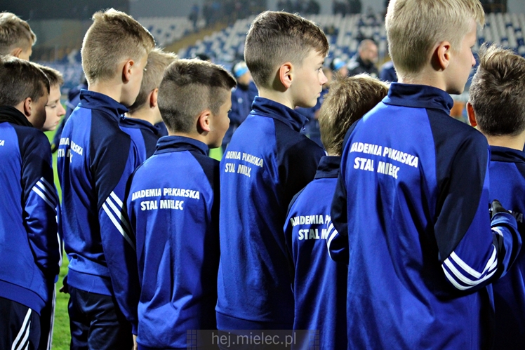 Drużyny Akademii Piłkarskiej FKS Stal Mielec zaprezentowały się kibicom