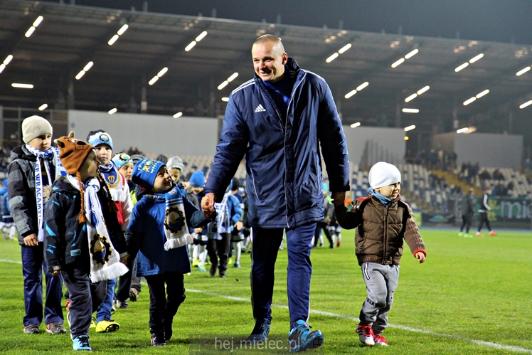 Drużyny Akademii Piłkarskiej FKS Stal Mielec zaprezentowały się kibicom