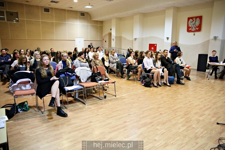 VI edycja Powiatowego Konkursu Poezji i Piosenki ?Barwy mojej Ojczyzny?