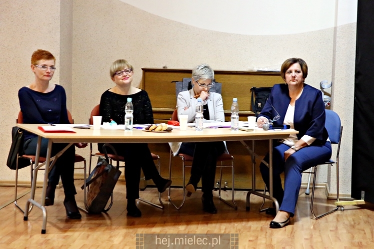 VI edycja Powiatowego Konkursu Poezji i Piosenki ?Barwy mojej Ojczyzny?