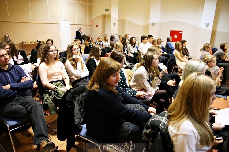 VI edycja Powiatowego Konkursu Poezji i Piosenki ?Barwy mojej Ojczyzny?