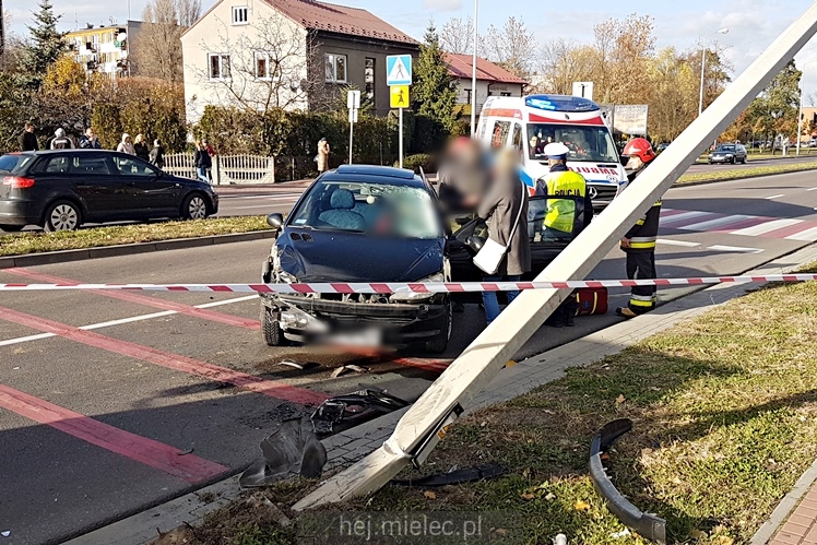 Wypadek na Sienkiewicza! Kobieta w szpitalu