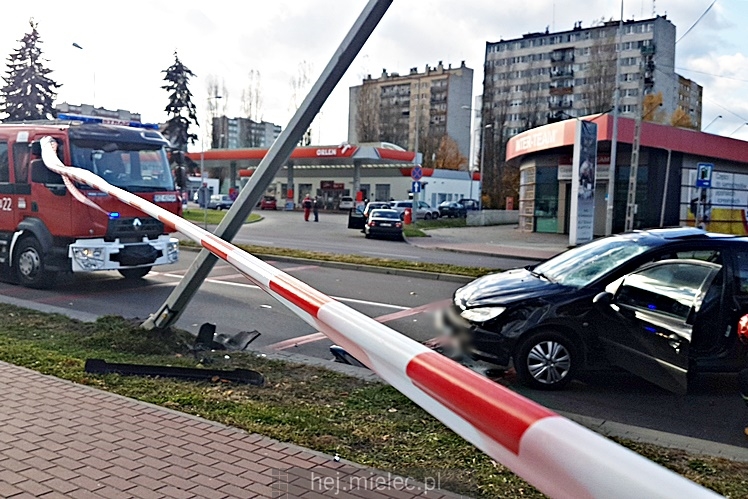 Wypadek na Sienkiewicza! Kobieta w szpitalu