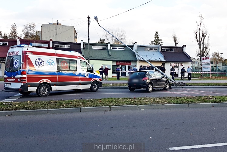 Wypadek na Sienkiewicza! Kobieta w szpitalu