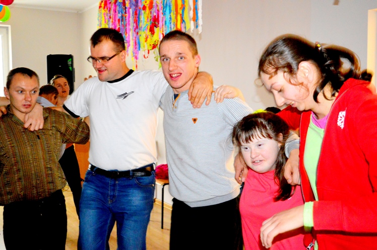 Pierwszy rok działalności ŚDS w Pniu. Z pomocy korzysta 35 osób