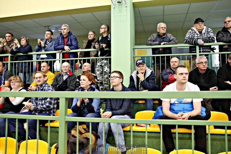 II liga siatkówki: UKS SZÓSTKA MIELEC - MKS SAN PAJDA JAROSŁAW 3:0