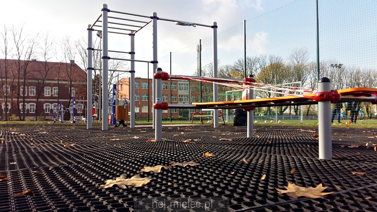 Siłownia zewnętrzna przy stadionie Gryfu