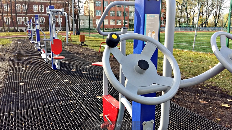 Siłownia zewnętrzna przy stadionie Gryfu