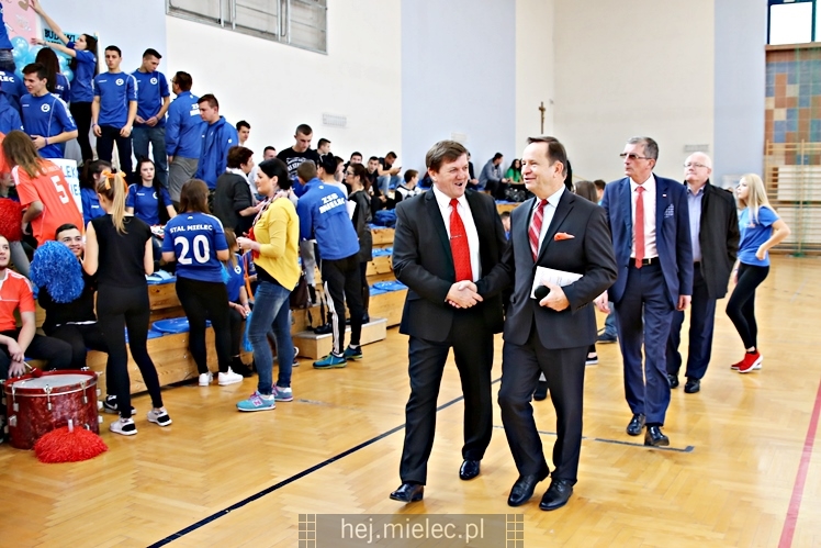 FOOTBAL CHALLENGE - inauguracja projektu #LEPIEJ GRAĆ NIŻ ĆPAĆ!