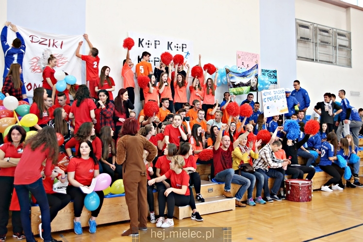 FOOTBAL CHALLENGE - inauguracja projektu #LEPIEJ GRAĆ NIŻ ĆPAĆ!