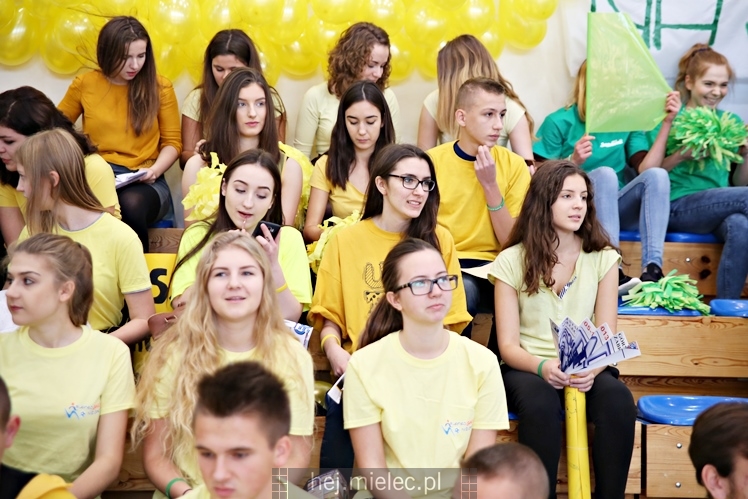 FOOTBAL CHALLENGE - inauguracja projektu #LEPIEJ GRAĆ NIŻ ĆPAĆ!