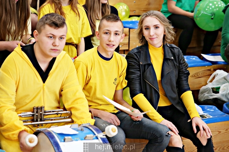 FOOTBAL CHALLENGE - inauguracja projektu #LEPIEJ GRAĆ NIŻ ĆPAĆ!