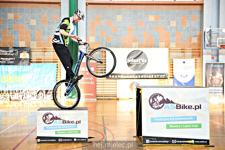 FOOTBAL CHALLENGE - inauguracja projektu #LEPIEJ GRAĆ NIŻ ĆPAĆ!