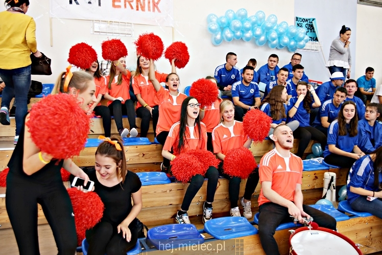 FOOTBAL CHALLENGE - inauguracja projektu #LEPIEJ GRAĆ NIŻ ĆPAĆ!