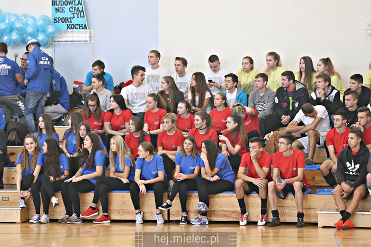 FOOTBAL CHALLENGE - inauguracja projektu #LEPIEJ GRAĆ NIŻ ĆPAĆ!