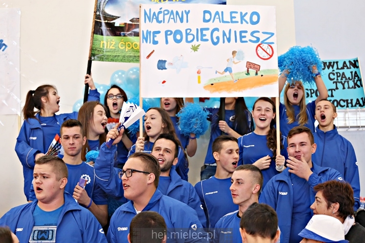 FOOTBAL CHALLENGE - inauguracja projektu #LEPIEJ GRAĆ NIŻ ĆPAĆ!