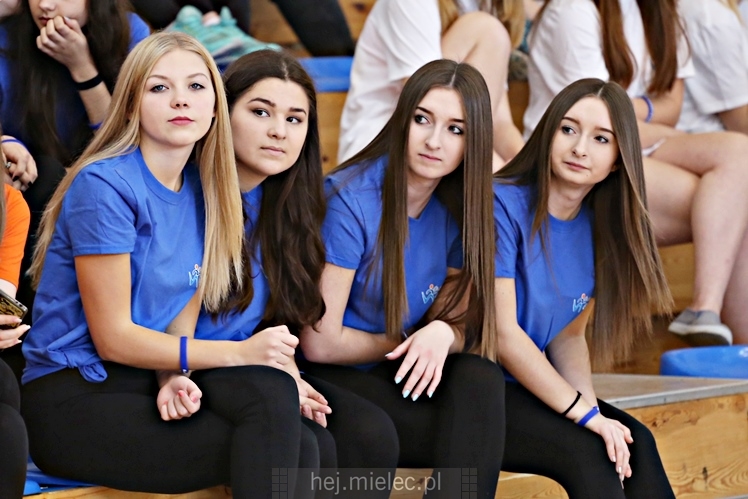 FOOTBAL CHALLENGE - inauguracja projektu #LEPIEJ GRAĆ NIŻ ĆPAĆ!