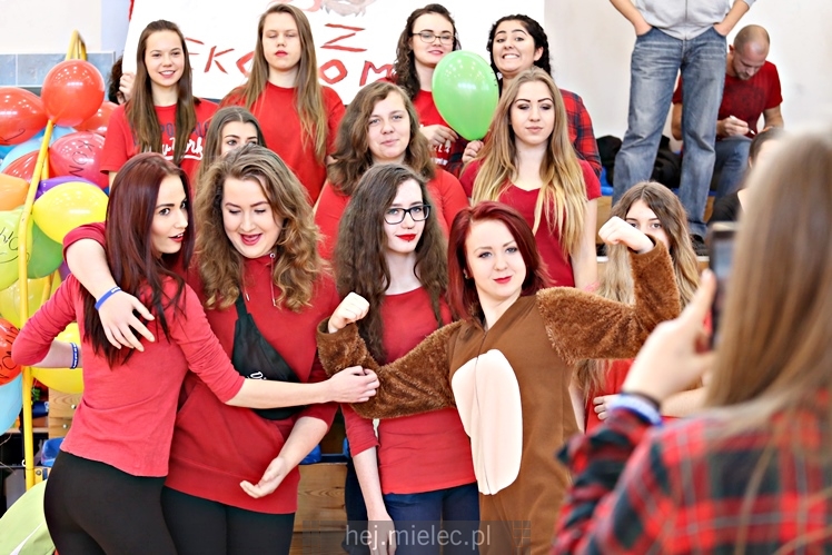 FOOTBAL CHALLENGE - inauguracja projektu #LEPIEJ GRAĆ NIŻ ĆPAĆ!