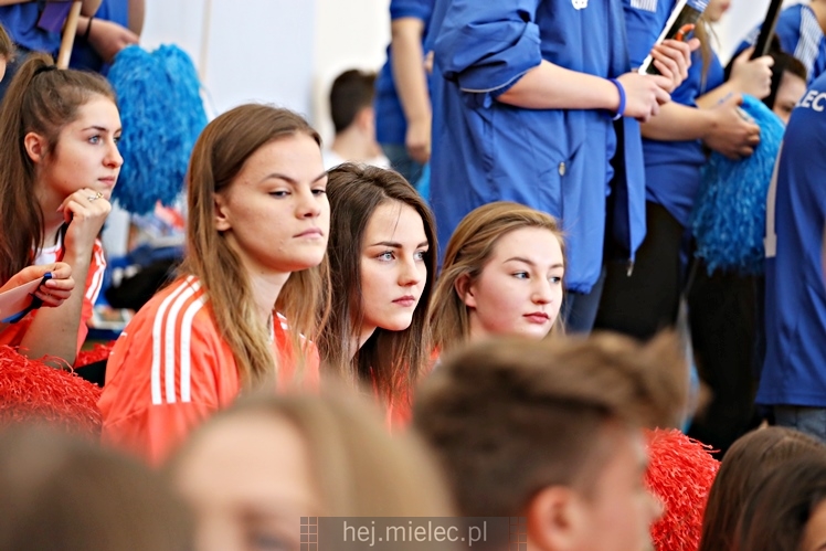 FOOTBAL CHALLENGE - inauguracja projektu #LEPIEJ GRAĆ NIŻ ĆPAĆ!