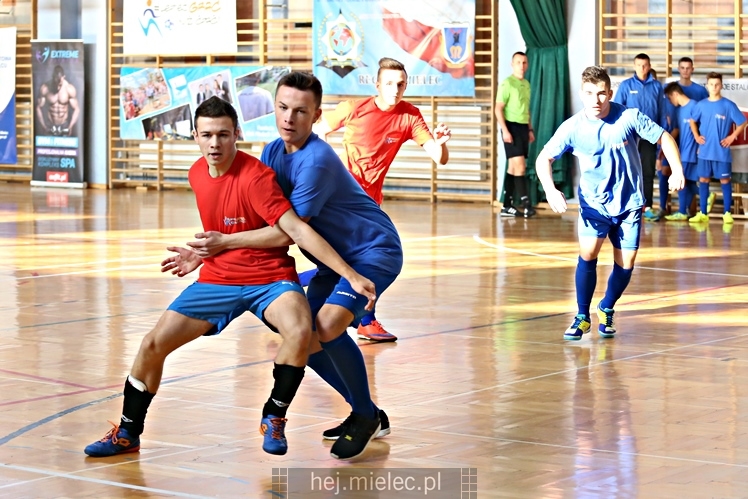 FOOTBAL CHALLENGE - inauguracja projektu #LEPIEJ GRAĆ NIŻ ĆPAĆ!