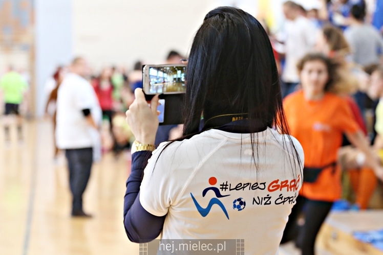 FOOTBAL CHALLENGE - inauguracja projektu #LEPIEJ GRAĆ NIŻ ĆPAĆ!