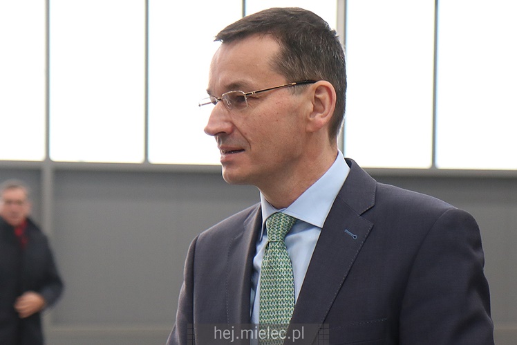 Wicepremier Mateusz Morawiecki oglądał PZL Mielec, w tle sprawa śmigłowców dla wojska