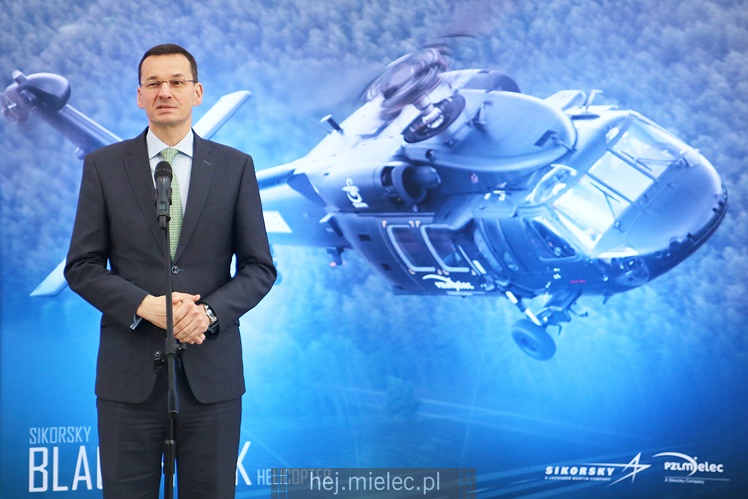 Wicepremier Mateusz Morawiecki oglądał PZL Mielec, w tle sprawa śmigłowców dla wojska