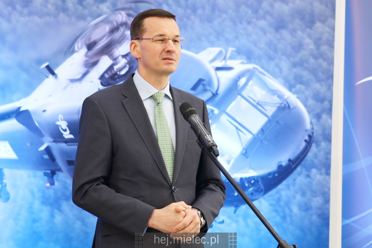 Wicepremier Mateusz Morawiecki oglądał PZL Mielec, w tle sprawa śmigłowców dla wojska