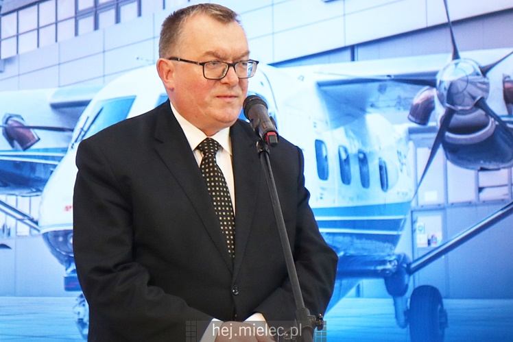 Wicepremier Mateusz Morawiecki oglądał PZL Mielec, w tle sprawa śmigłowców dla wojska