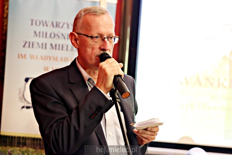 Wręczenie medali oraz statuetek ?PIECZĘĆ ZASŁUG OBYWATELSKICH? i śpiewanki historyczne