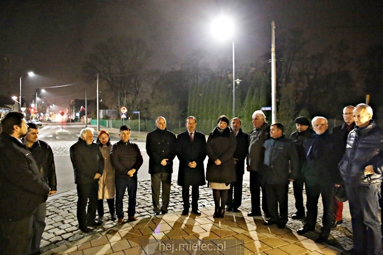 Wręczenie medali oraz statuetek ?PIECZĘĆ ZASŁUG OBYWATELSKICH? i śpiewanki historyczne