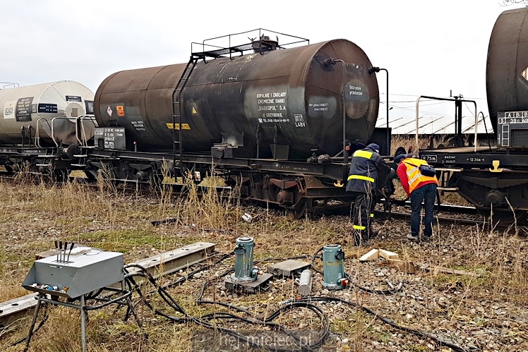 Pociąg wykoleił się tuż przed stacją PKP
