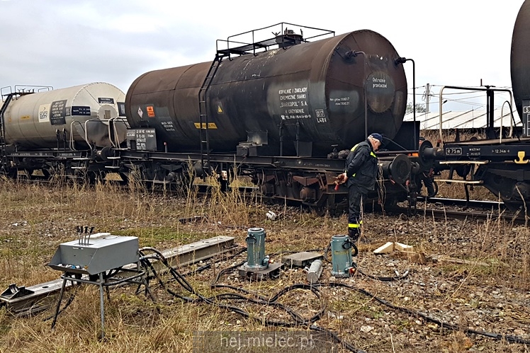 Pociąg wykoleił się tuż przed stacją PKP