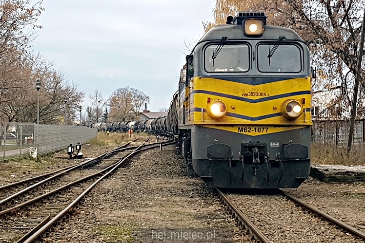 Pociąg wykoleił się tuż przed stacją PKP